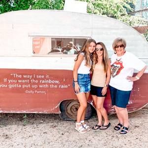 Meet your Posher, Carolyn